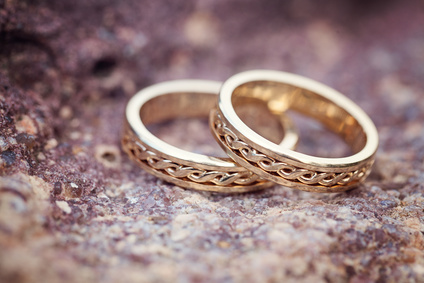Alliance en or pour un mariage