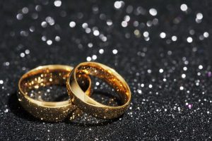 Mots d'amour gravés sur les alliances